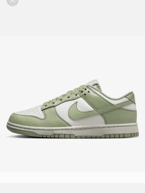 Women's Size 6.5 Nike Dunk Low Olive Aura Color